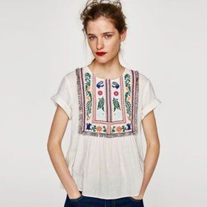 *SALE 3/30* Zara Boho Embroidered Button Back Top